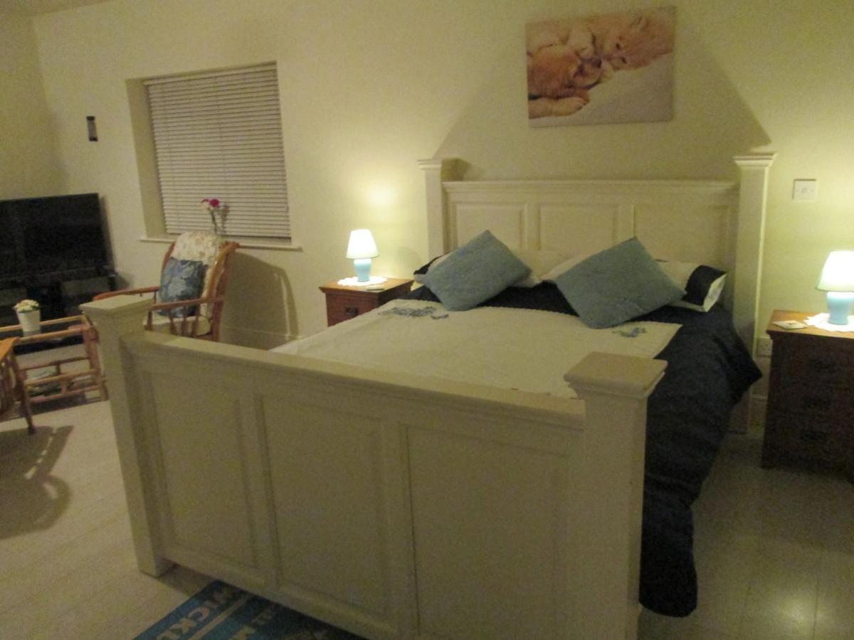 The Willow Room Ashford Extérieur photo